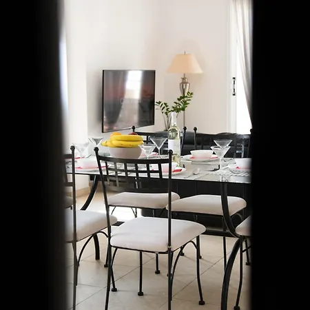 Pavilion Cozy 2br By Elysio *