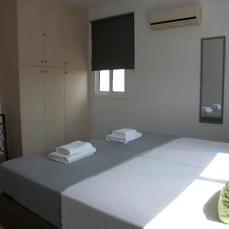 Pavilion Cozy 2br By Elysio Paralimni
