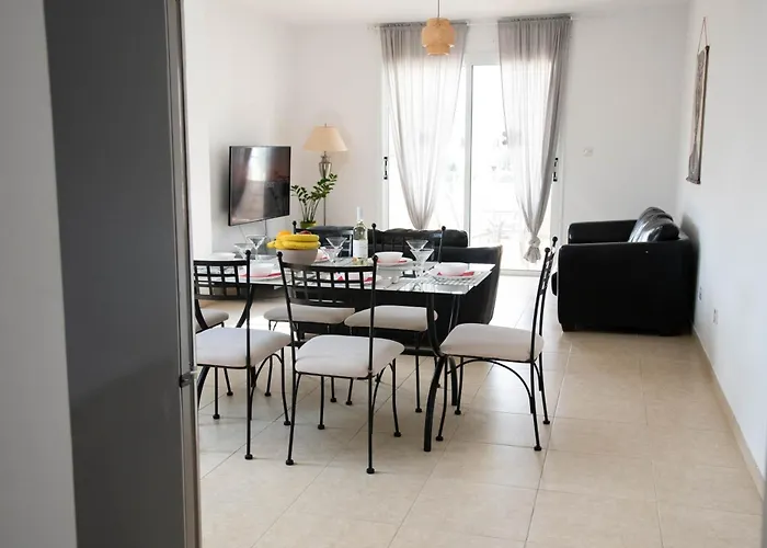 アパート Pavilion Cozy 2br By Elysio パラリムニ